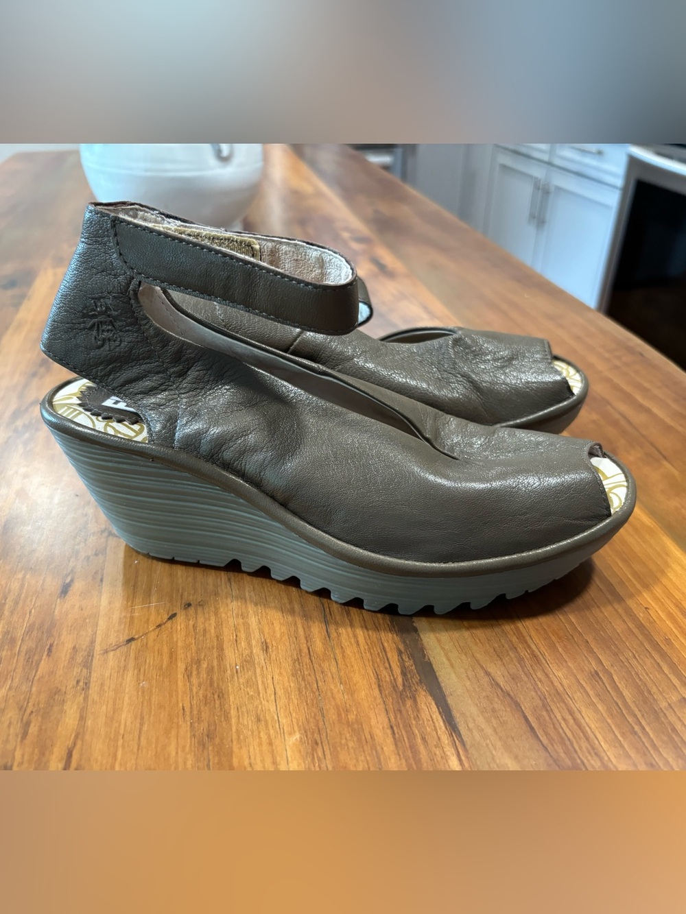 Fly London YALA Leather Peep Toe Wedge Sandal Size 7 1/2 Euro 38 - Olive Green